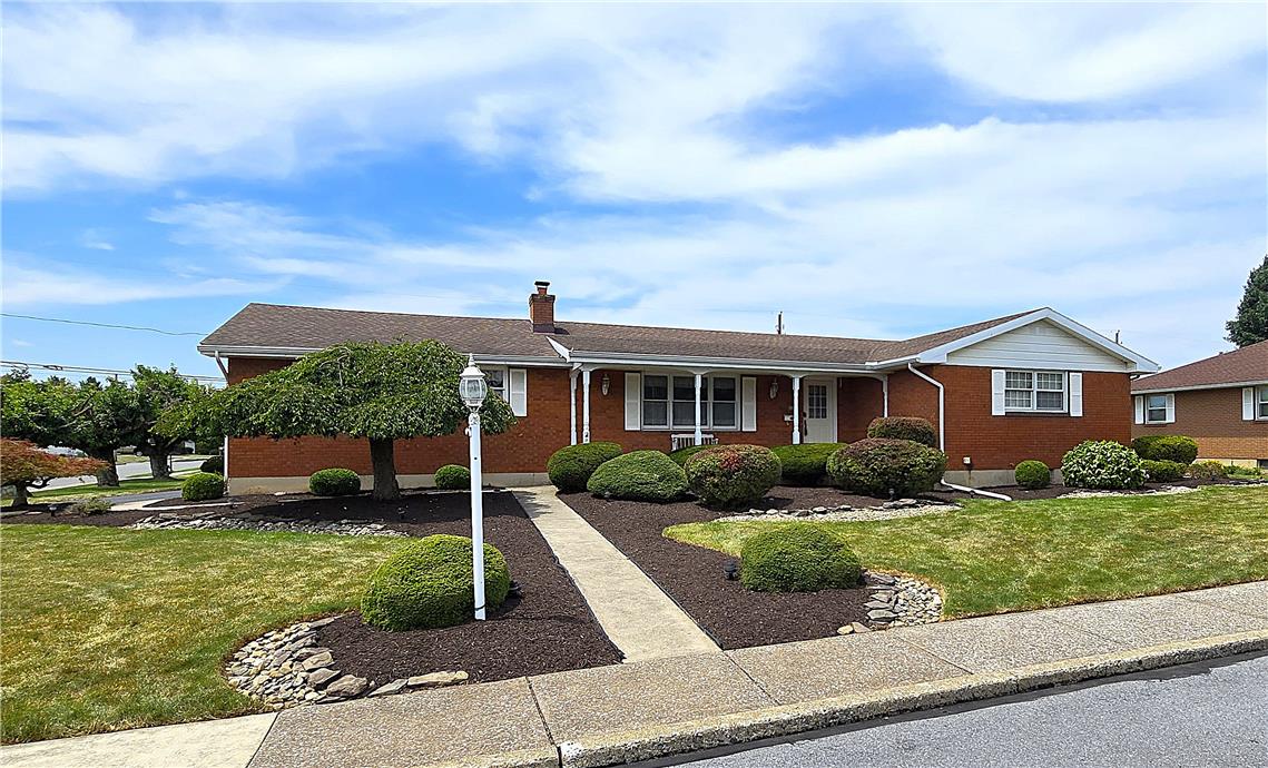 3203 Parkview Drive — photo