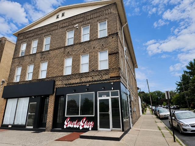 1027 West Broad Street — photo