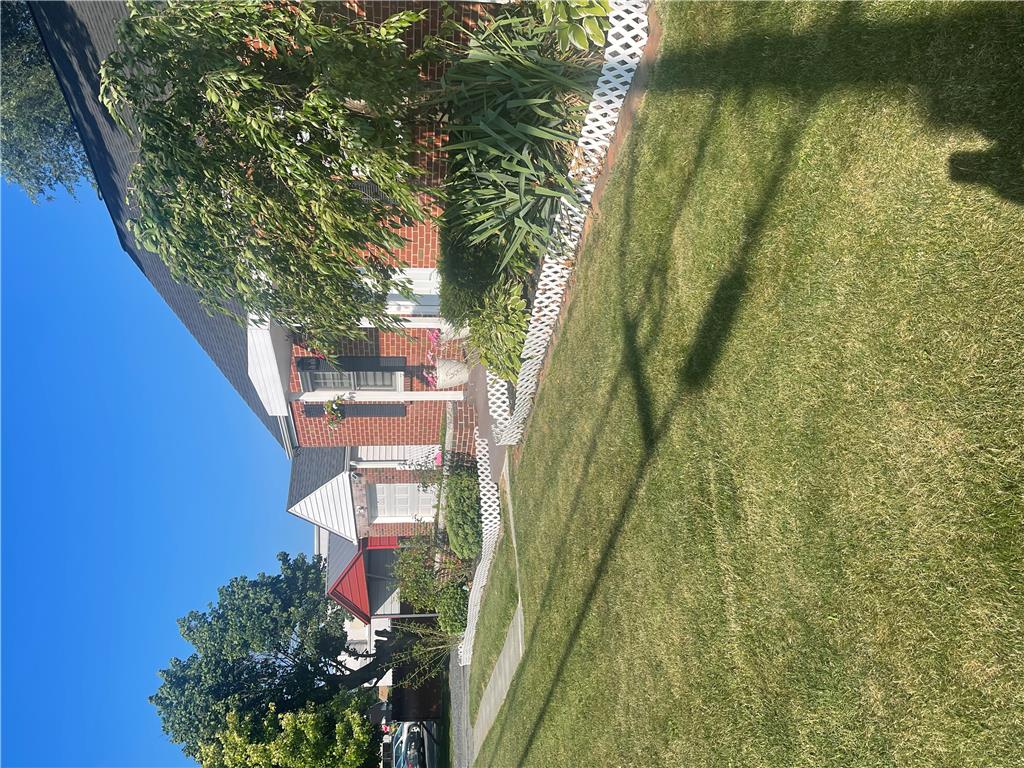 803 Arch Street — photo