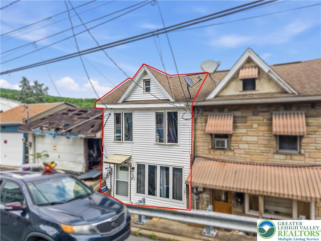 305 Washington Street — photo