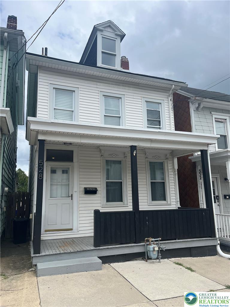 528 Centre Street — photo