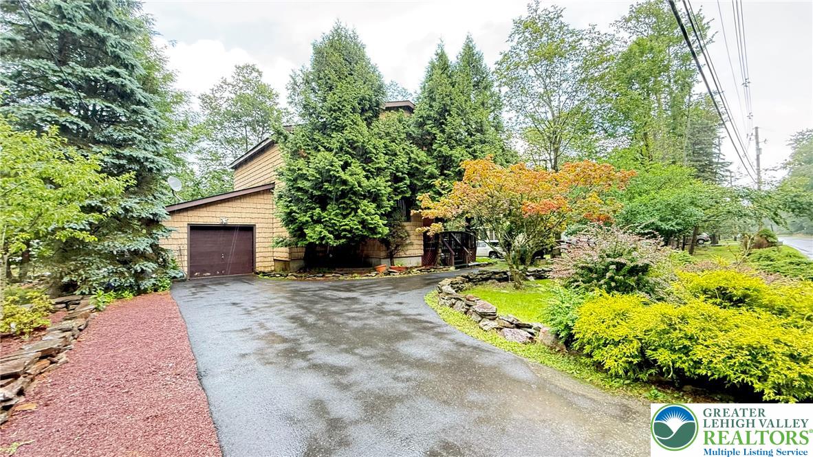 2143 Rosemont Drive — photo