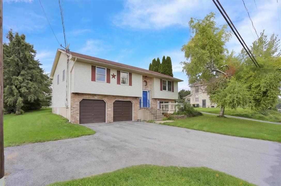 2435 Levans Road, Coplay Boro, PA 18037 — photo 2