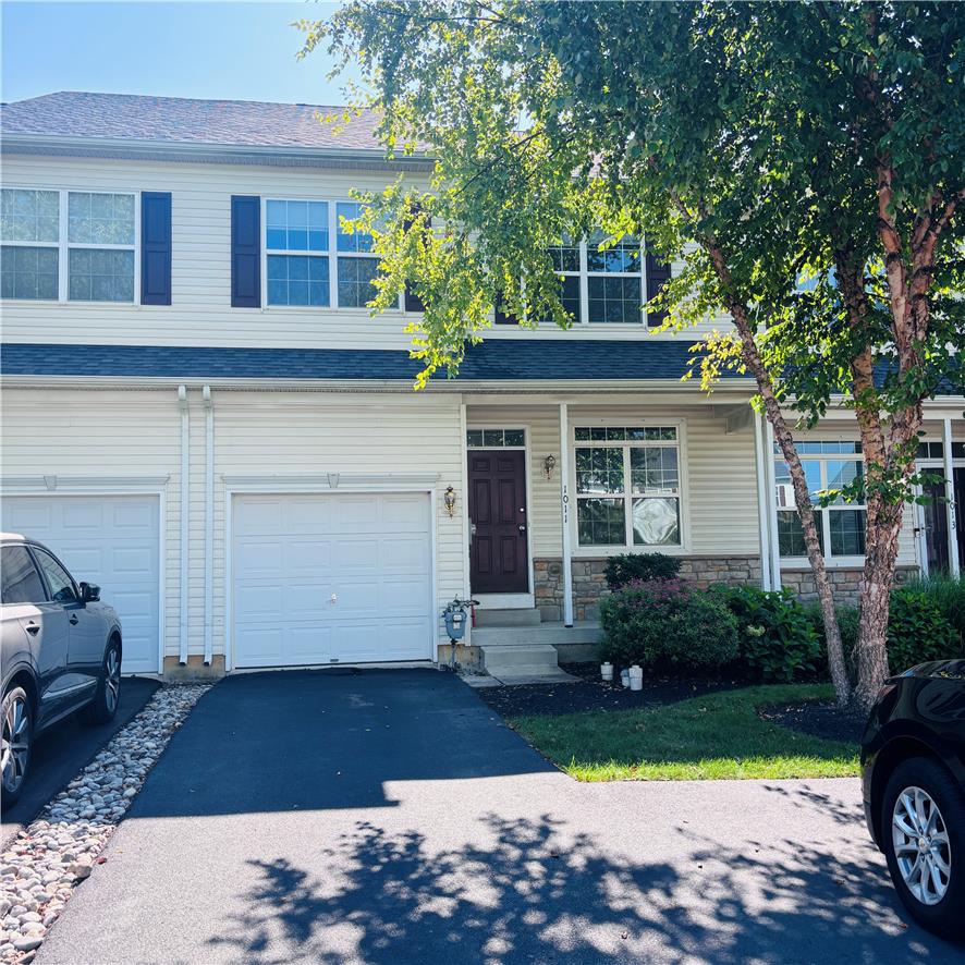 1011 King Way — photo