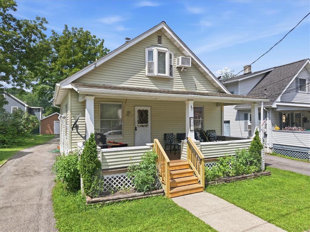 165 Elizabeth Street — photo