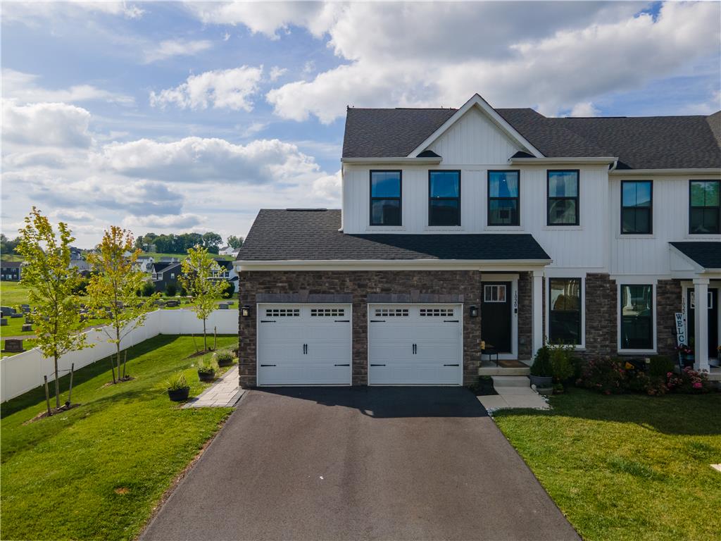 1020 Watson Court — photo