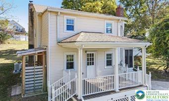 3331 Walnut Street — photo