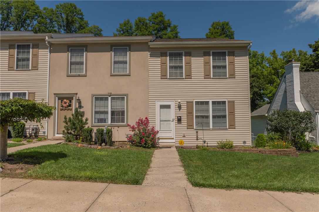 2117 West Walnut Street — photo