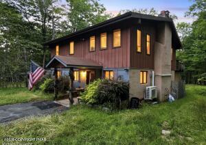 65 Livingston Lane — photo