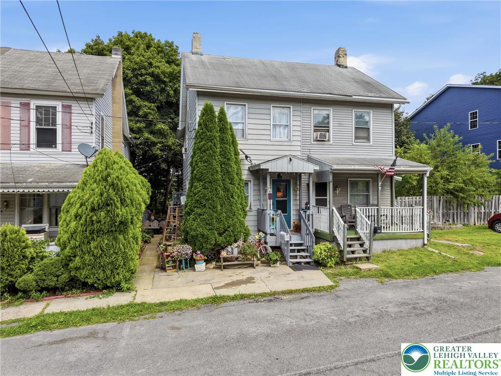 439 South Walnut Street — photo