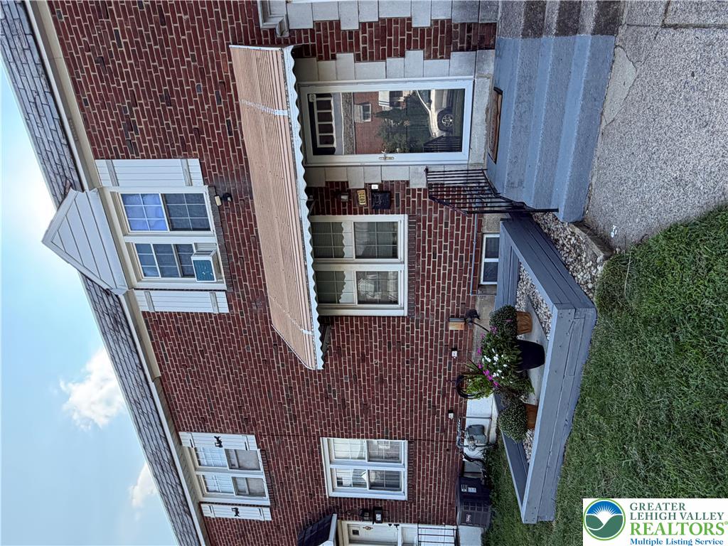2072 Baker Drive — photo