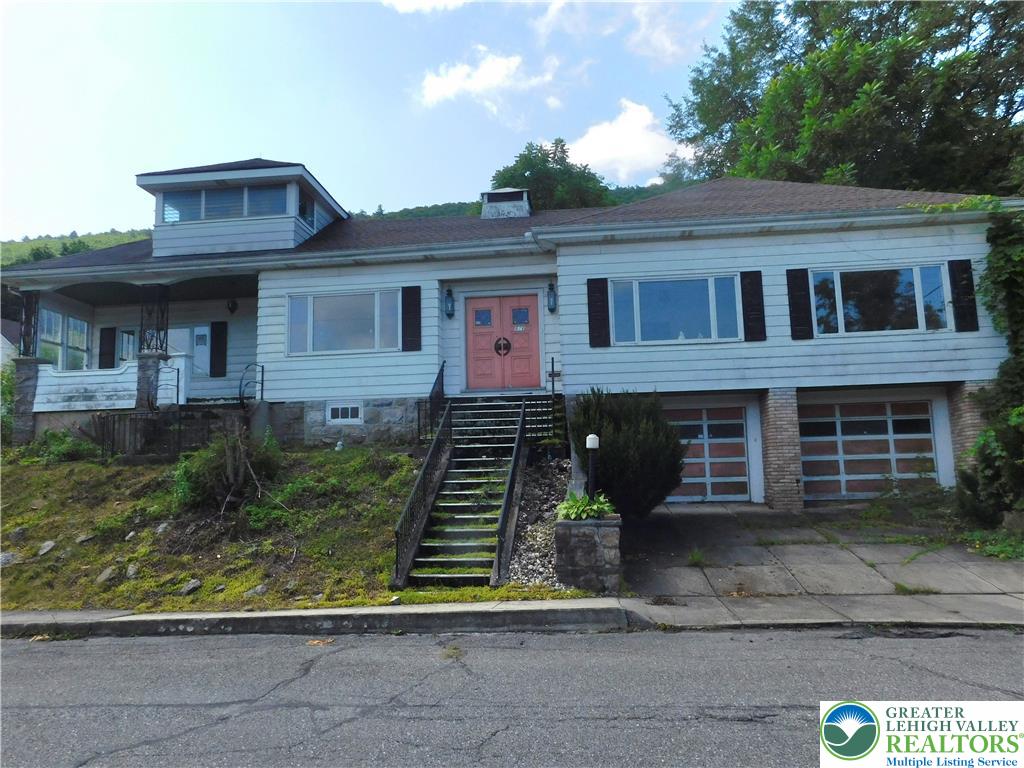 571 East Center Street — photo