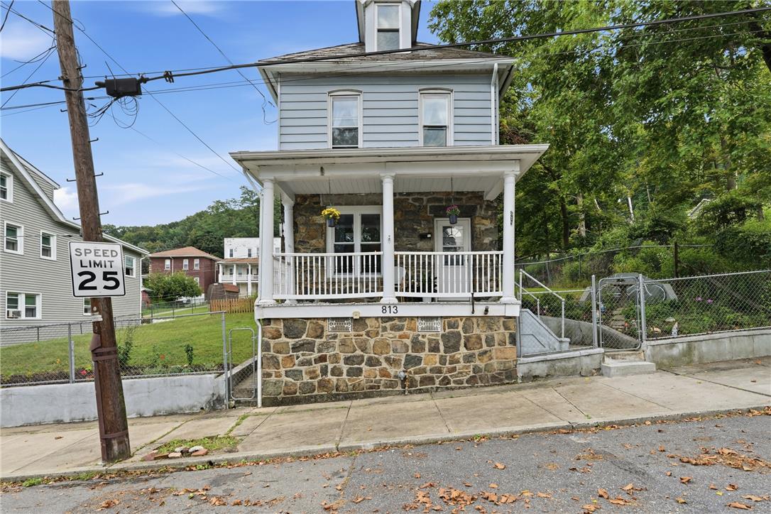 809 Hayes Street — photo
