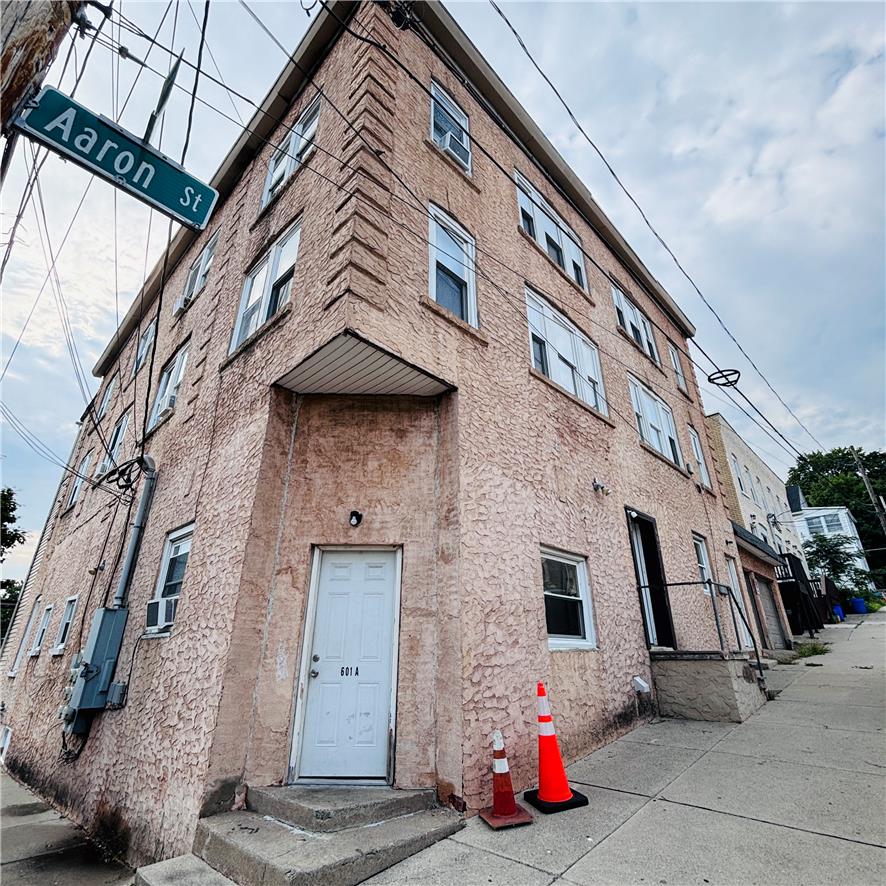 603 Aaron C — photo