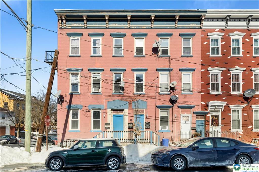 697 Ferry Street 8 — photo
