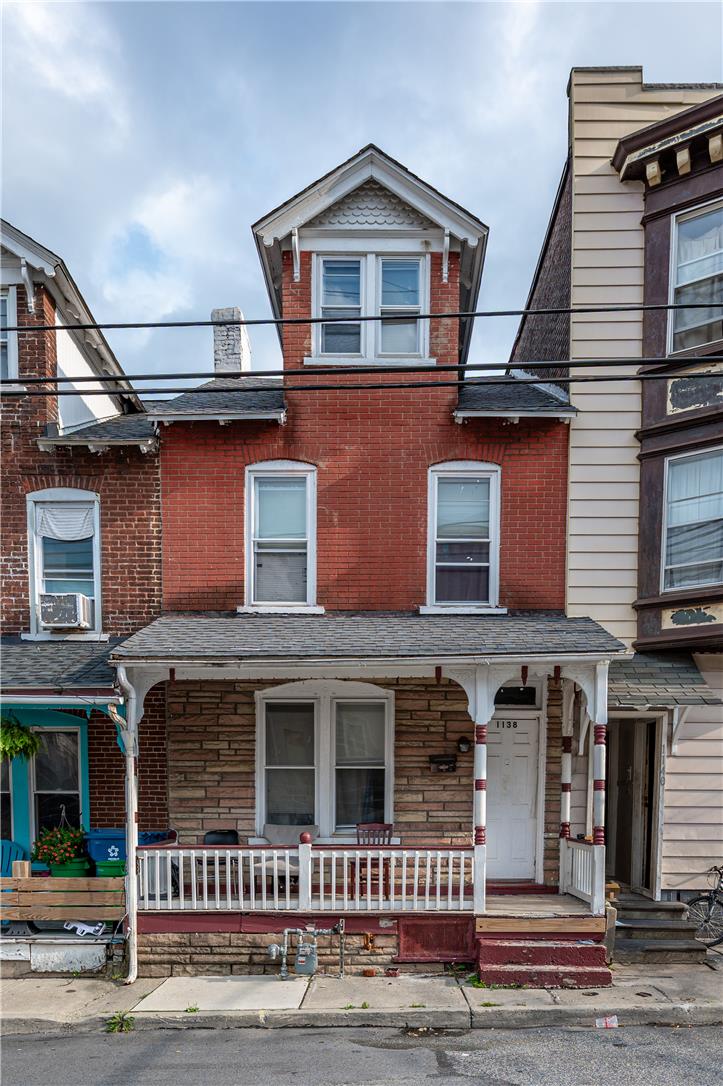 1138 West Maple Street — photo
