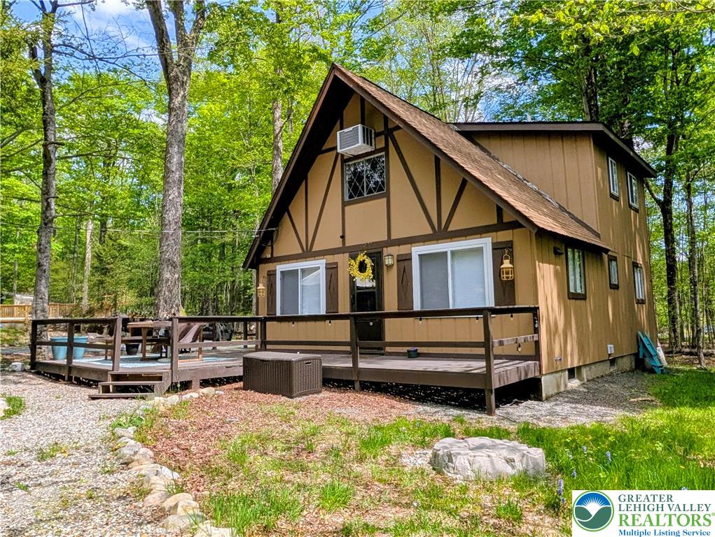 136 Tomhickon Trail — photo