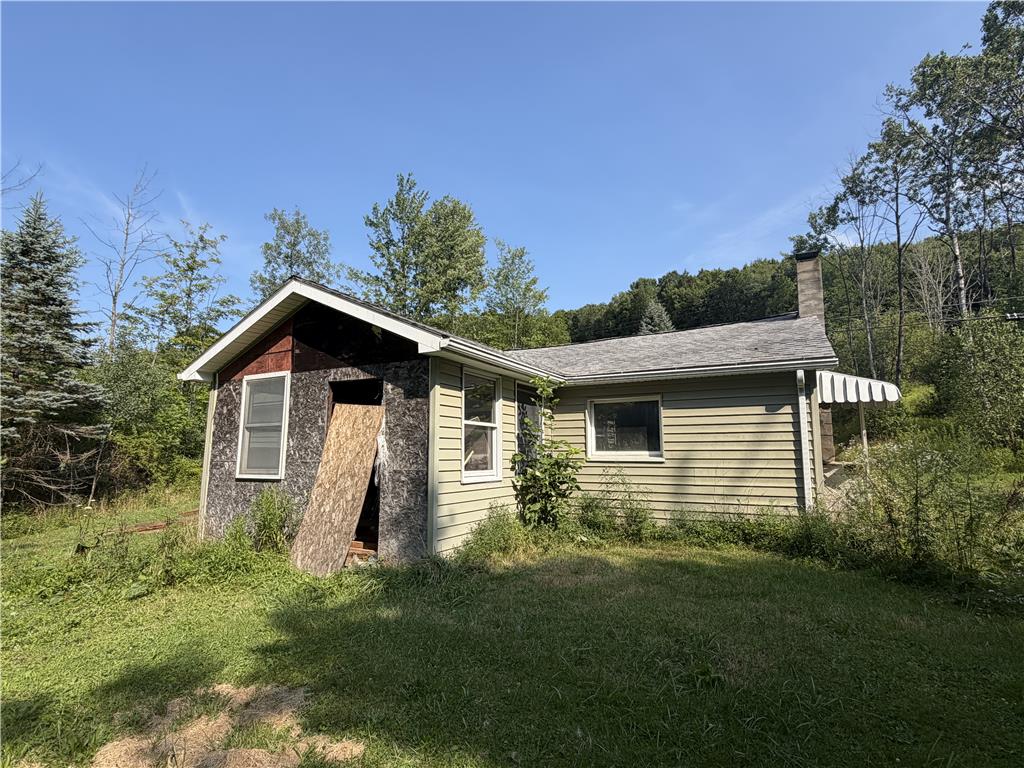 5114 Three Lakes Road — photo