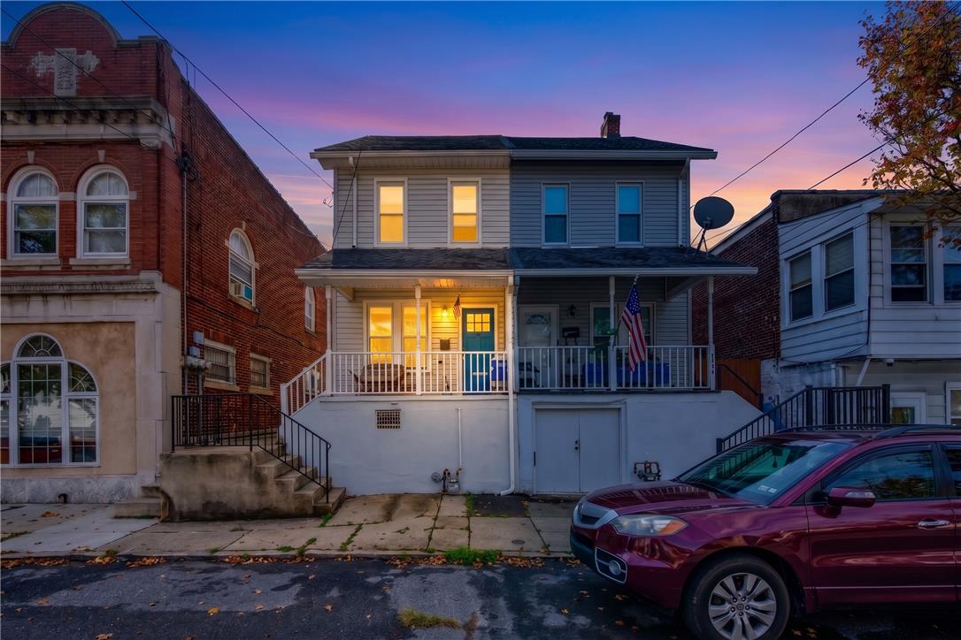 256 East Walnut — photo