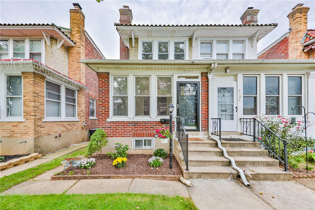 2107 West Washington Street — photo