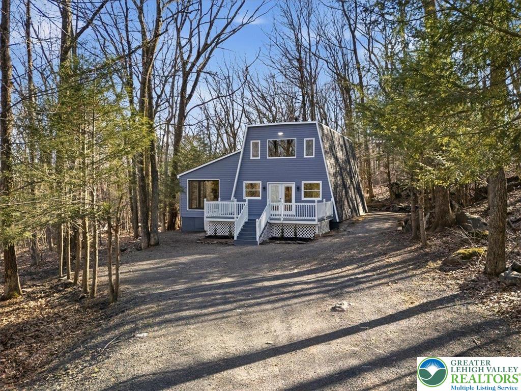 3257 Trafalgar Avenue — photo