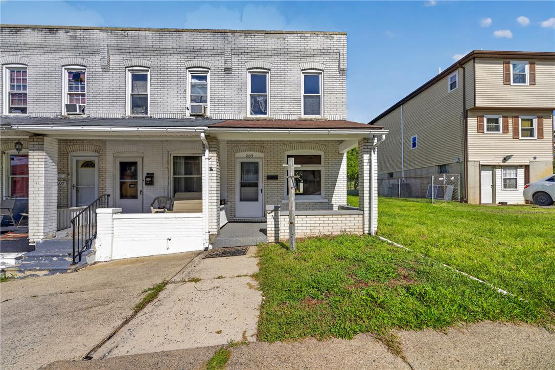 205 North Irving Street — photo