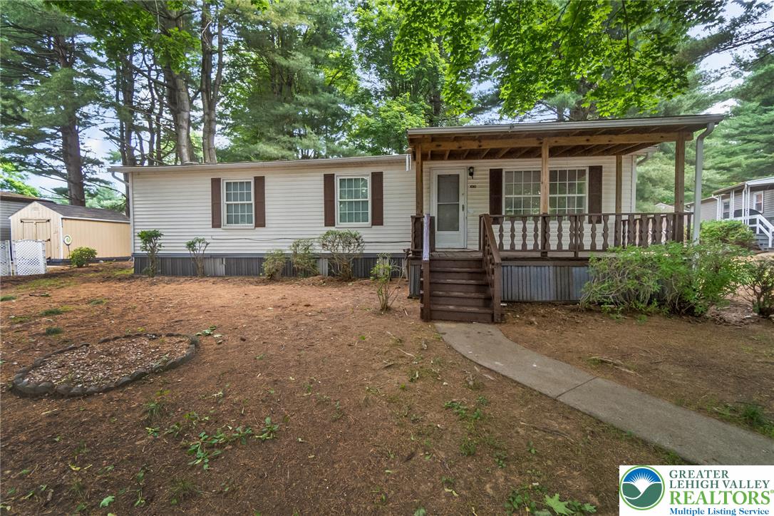 1010 Spruce Lane — photo