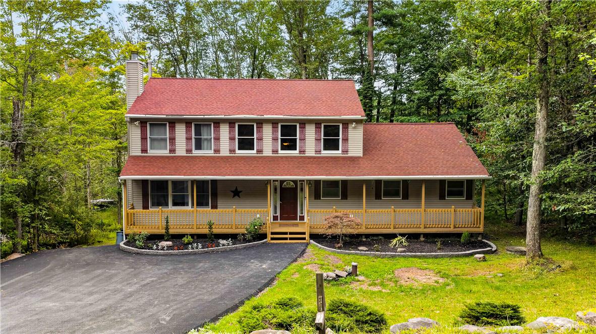 533 Maxatawny Drive — photo