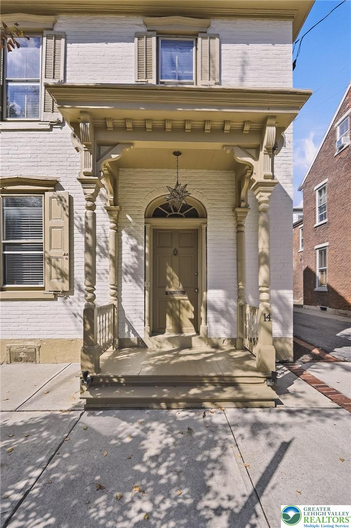 14 West Market Street — photo