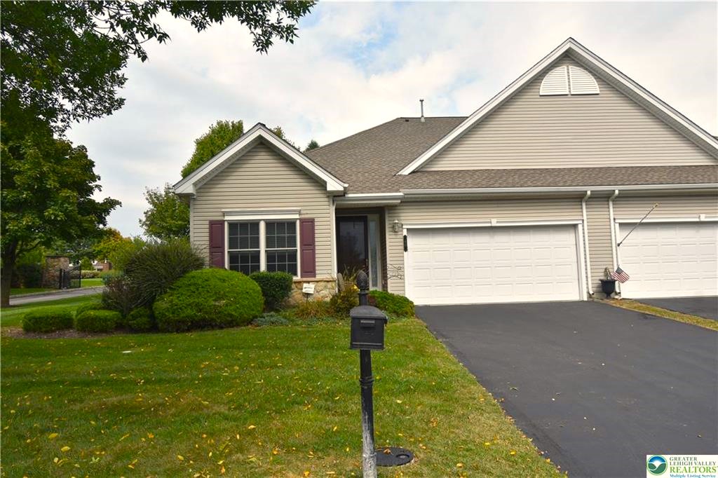 40 Glenmoor Circle North — photo