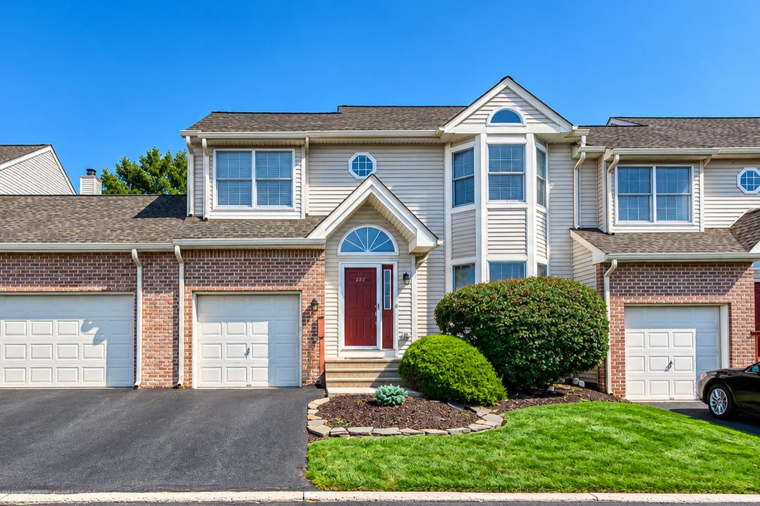 237 Ridings Circle — photo