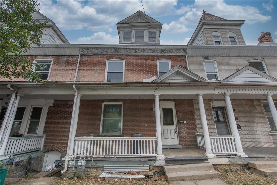 233 East Goepp Street — photo