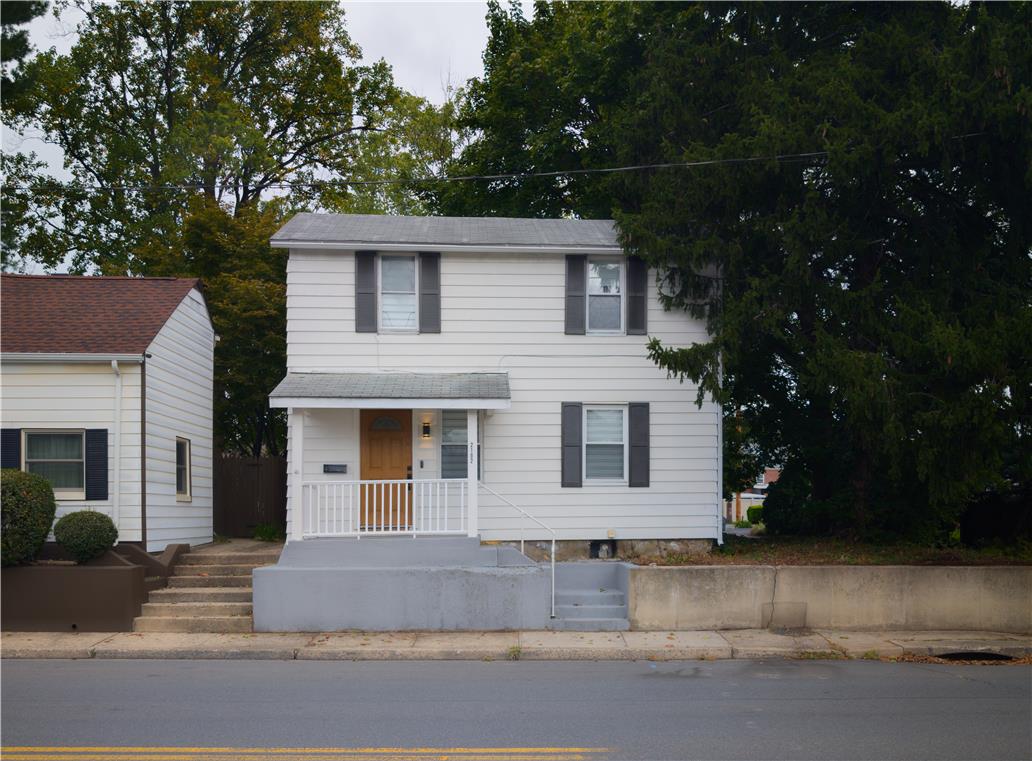 2102 West Broad Street — photo