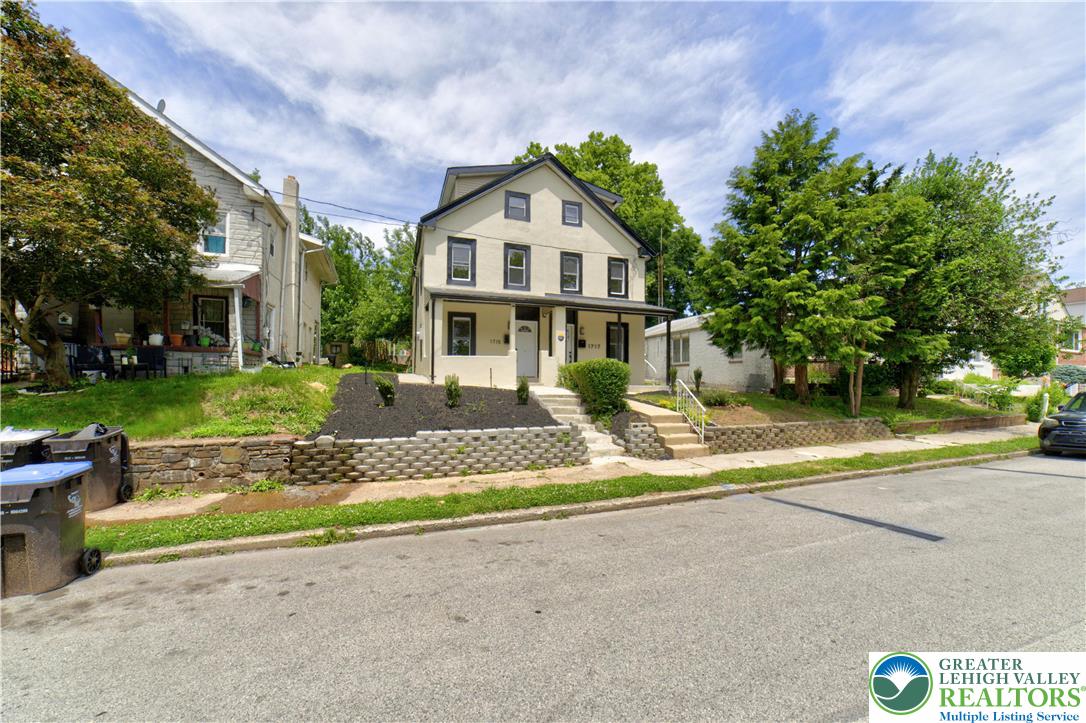 1717 Willow Street — photo