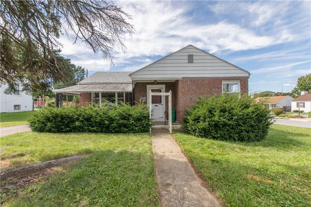 1232 Rye Street — photo