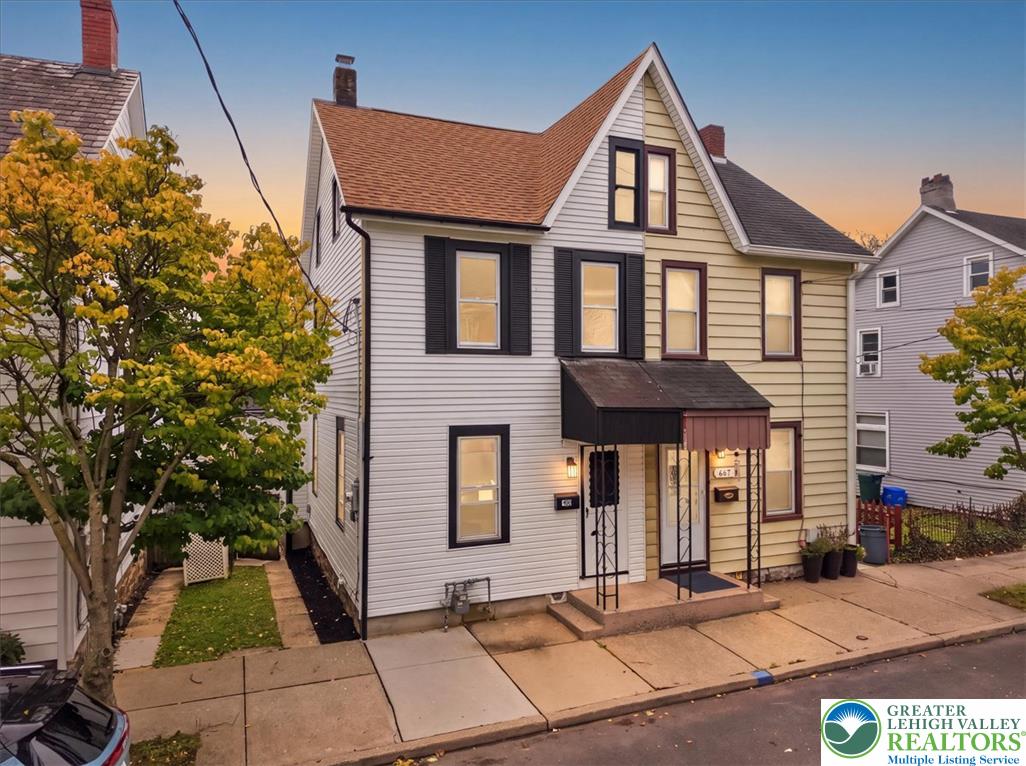 635 Spring Street — photo