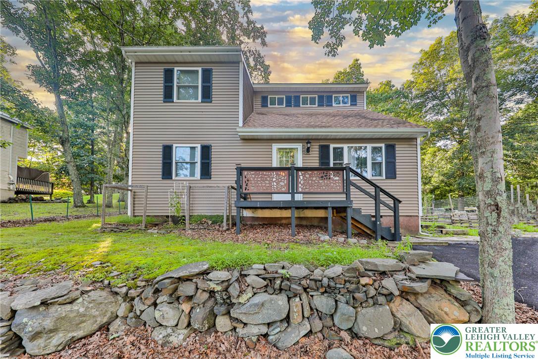 2114 Lakeview Road — photo