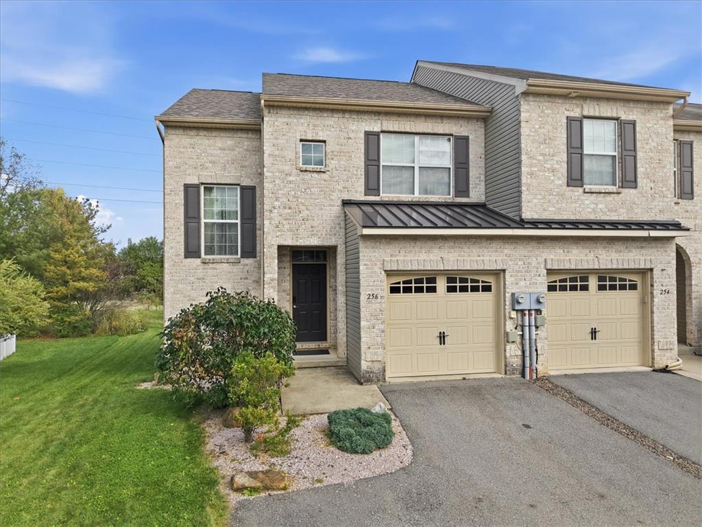256 Milkweed Drive — photo