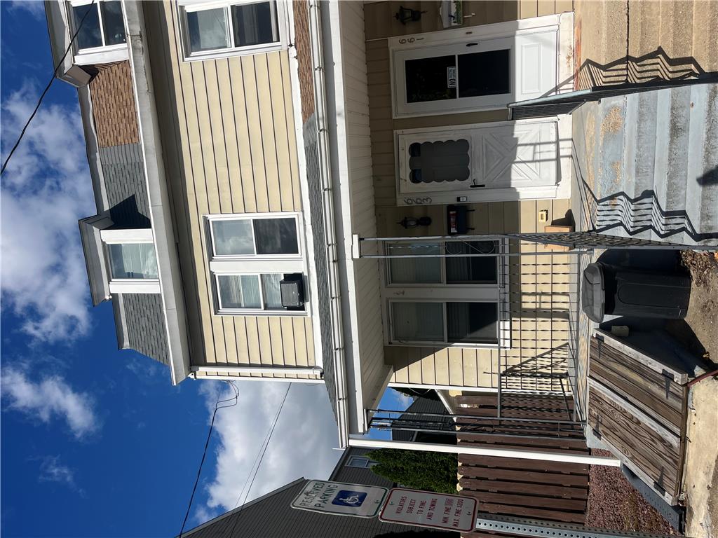 663 Spring Garden Street — photo