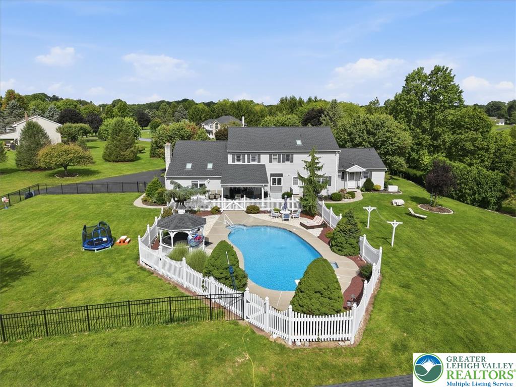 2101 Schroettner Circle — photo