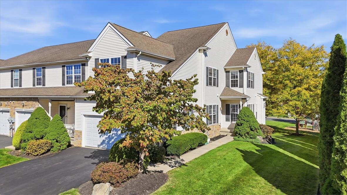 37 Cobblestone Drive — photo