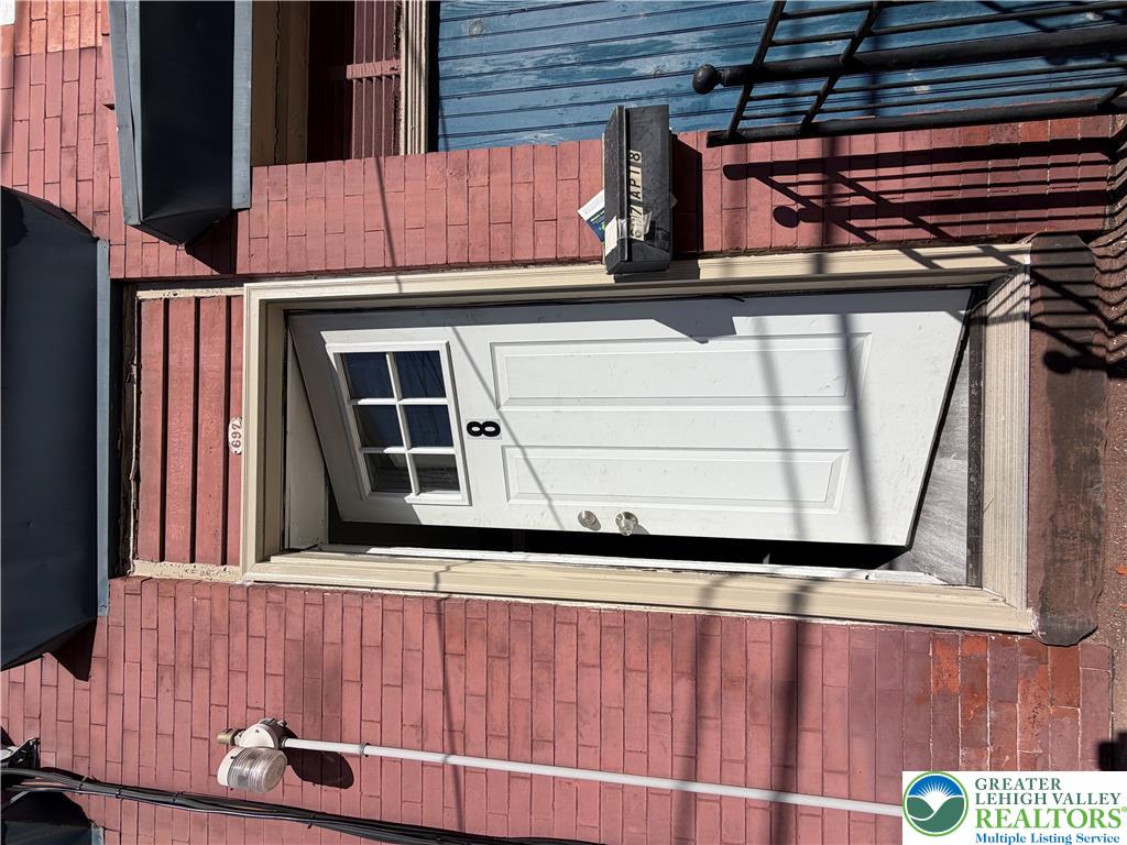 697 Ferry Street Unit 8 — photo