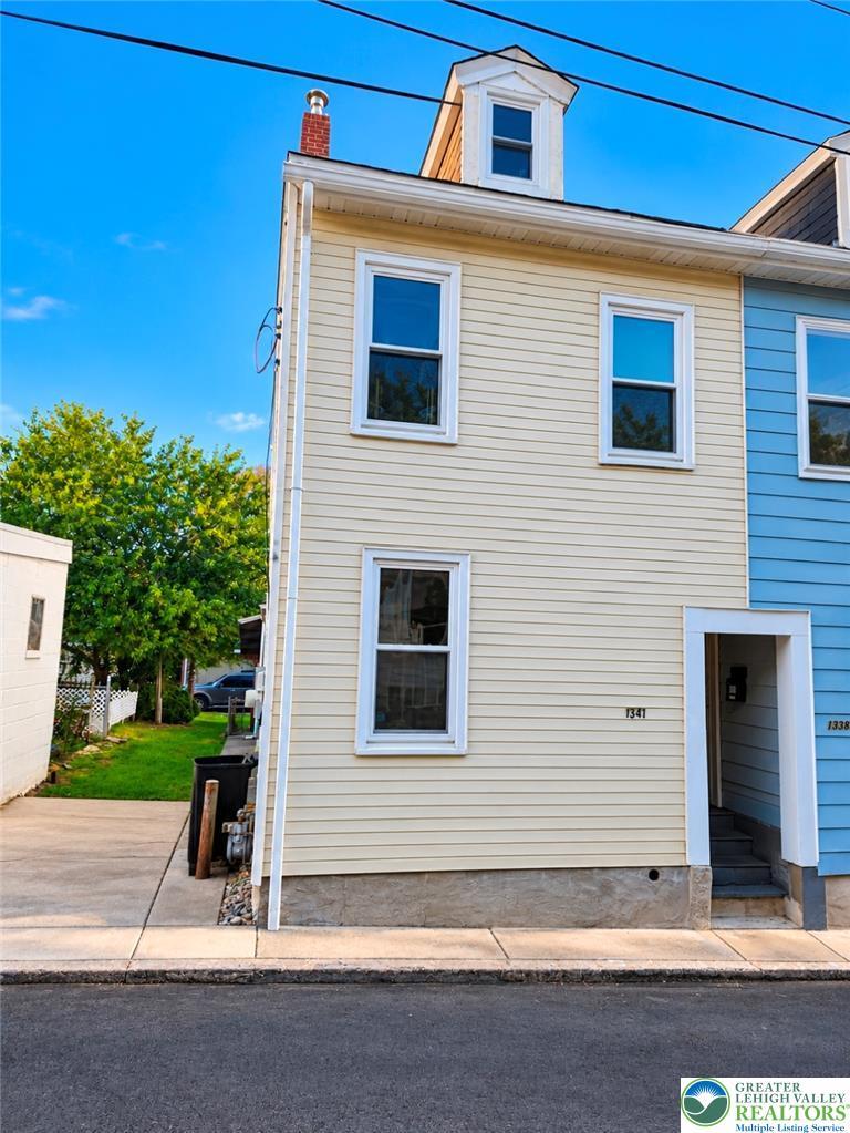 1341 Pine Street — photo