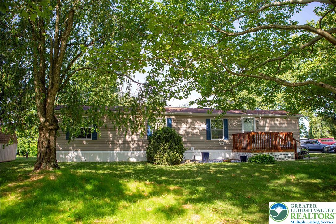 6 Spruce Circle — photo