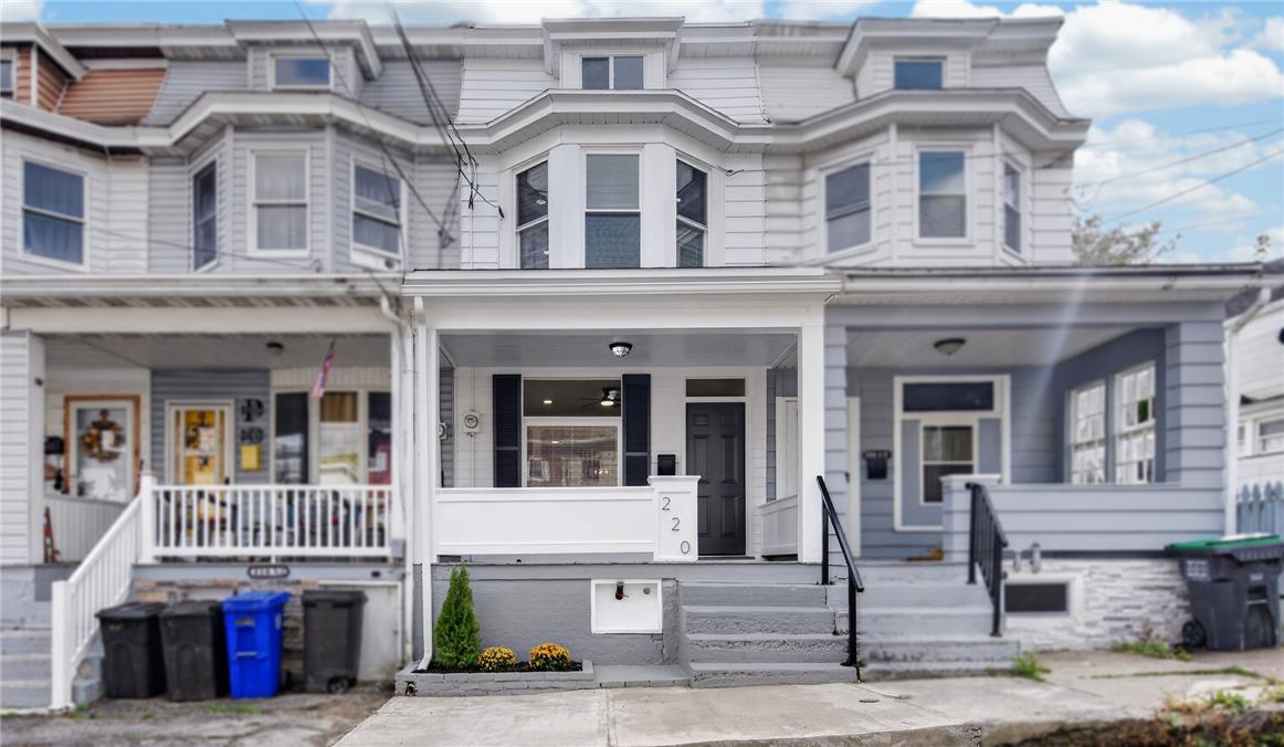 220 Penn Street — photo
