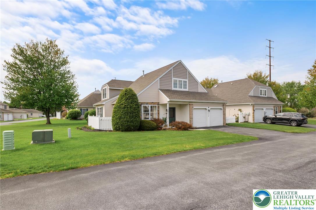 2504 Rolling Green Drive — photo