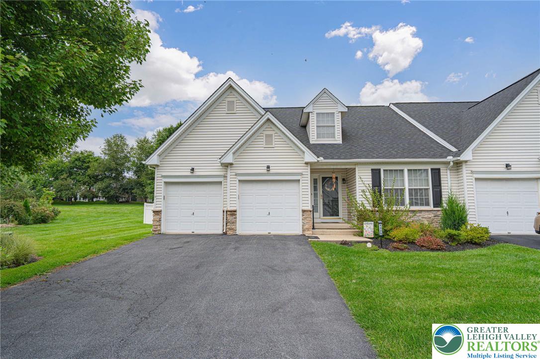 1325 Briarwood Lane — photo