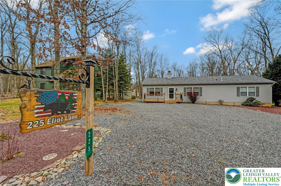 225 Eliot Lane — photo