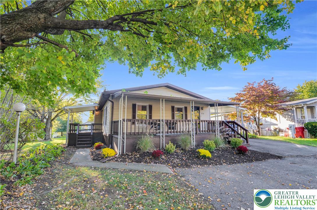 8920 Cedar Road — photo