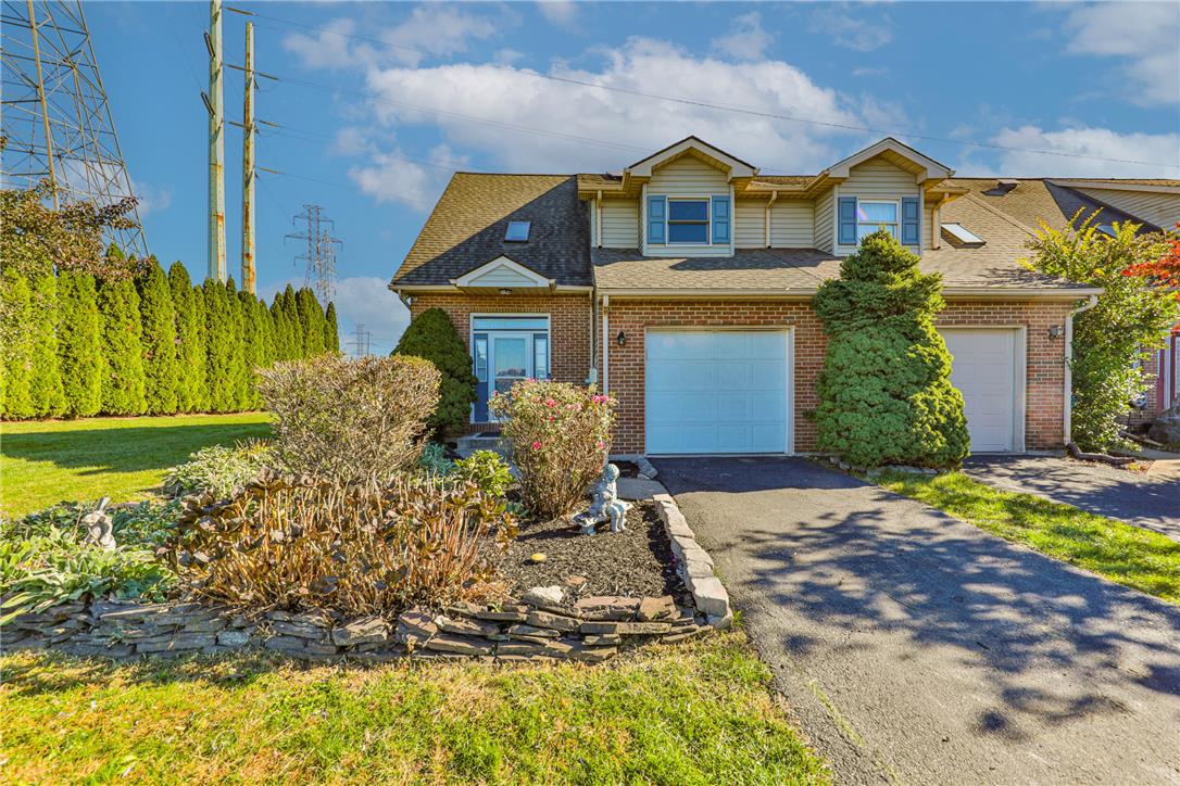 1398 Howard Lane — photo